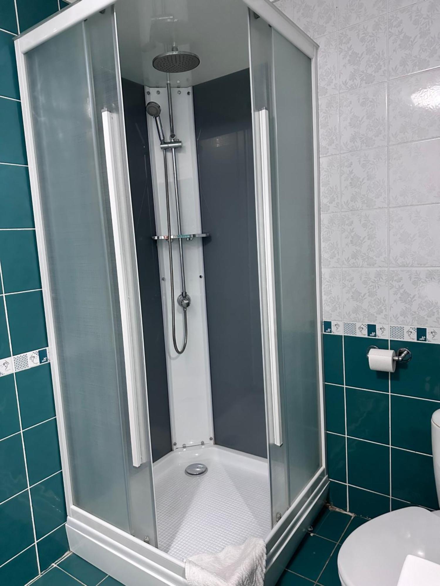 Victoria Palace Atyraū Екстериор снимка