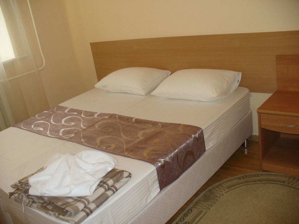 Victoria Palace Atyraū Екстериор снимка
