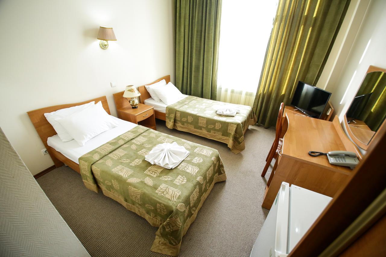 Victoria Palace Atyraū Екстериор снимка