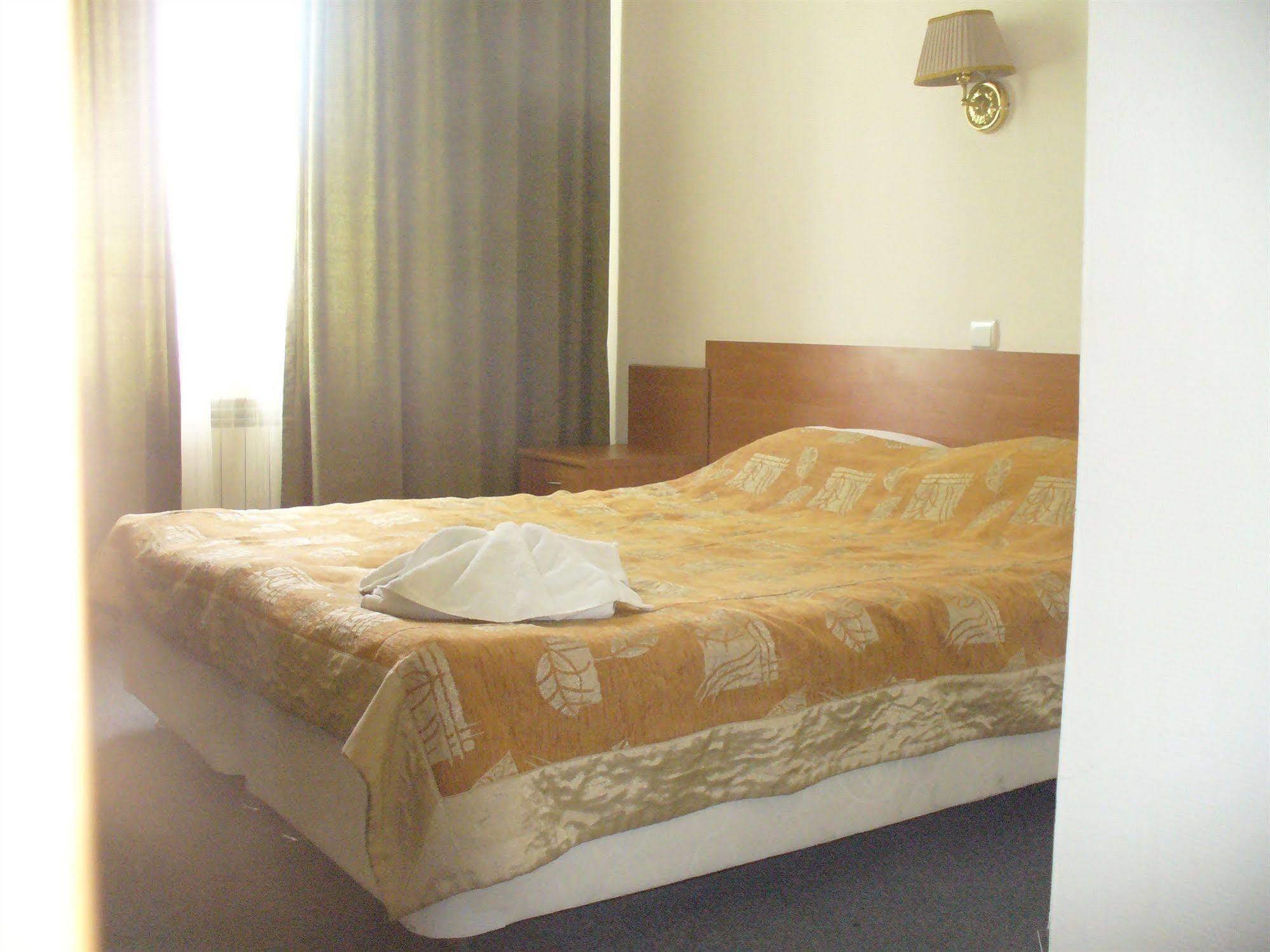 Victoria Palace Atyraū Екстериор снимка