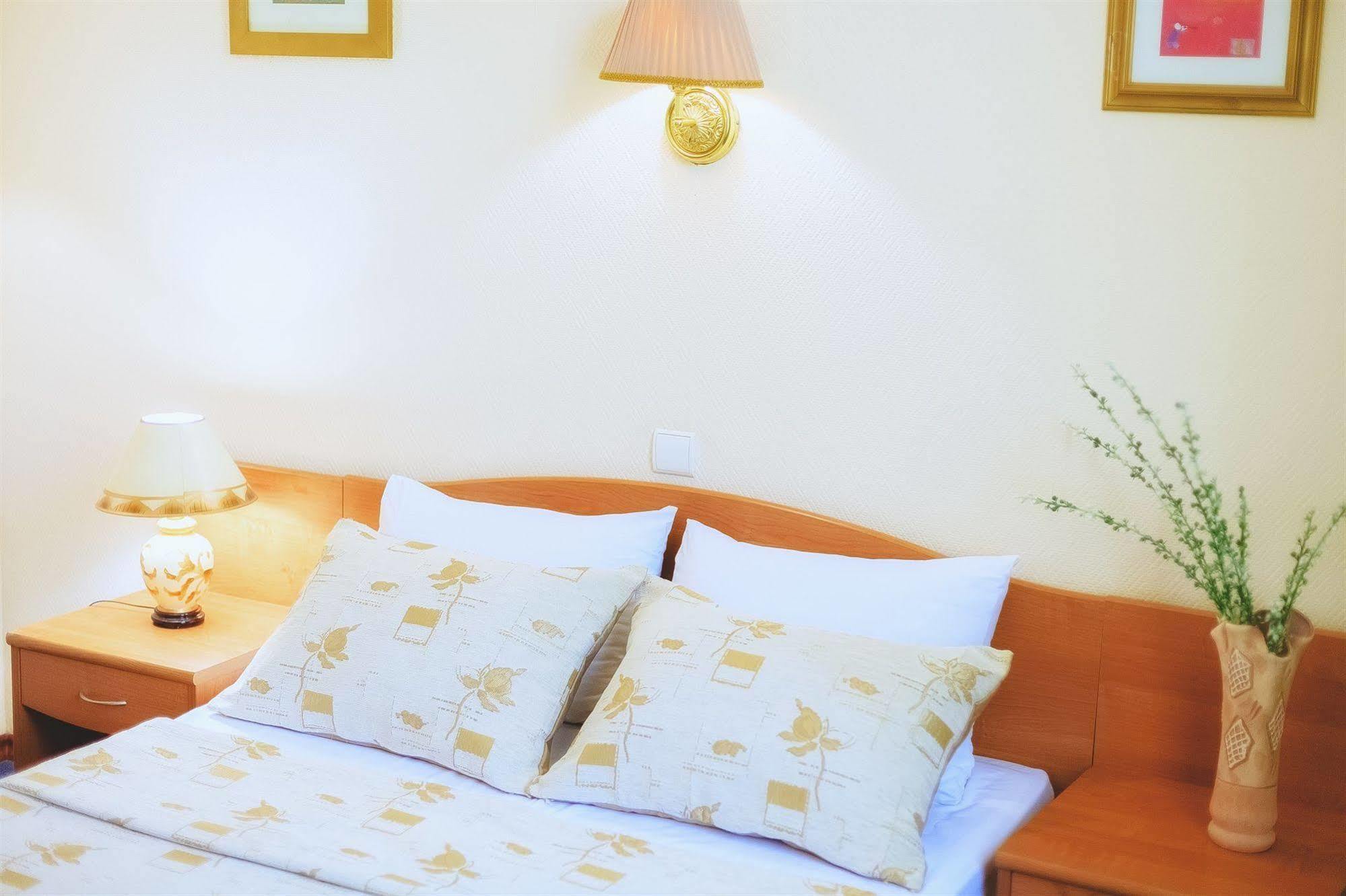 Victoria Palace Atyraū Екстериор снимка